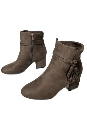 Refresh Light Chocolate Brown Vegan Suede Booties w Tassels Side Zip Womensize 9